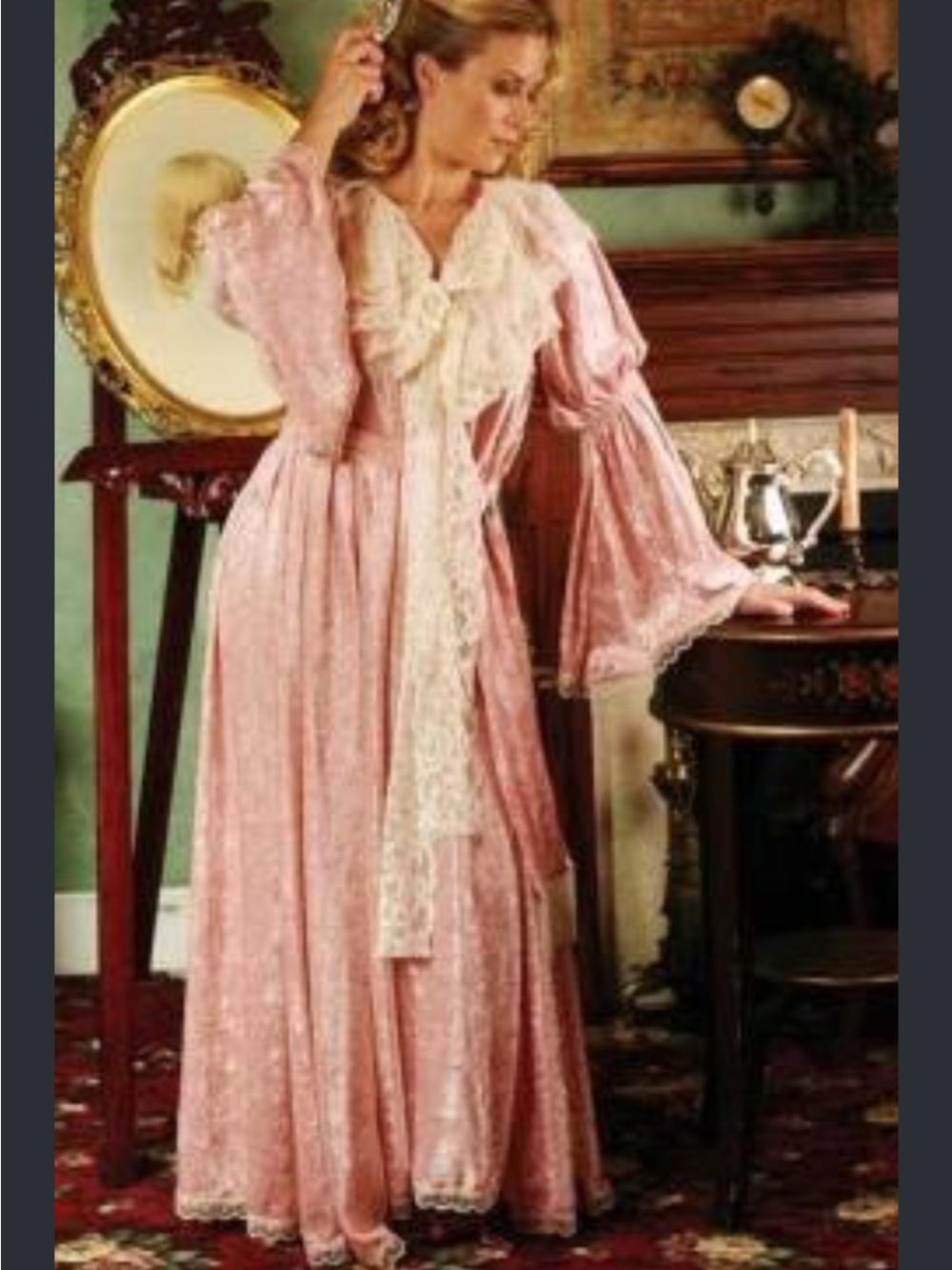 Hopeless Romantic Vintage-Inspired Pink Velvet Lace Dressing Robe